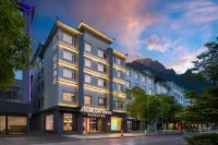 Lijiang Old Town Dashuiche Atour Light  Hotel Отели в г. Лицзян