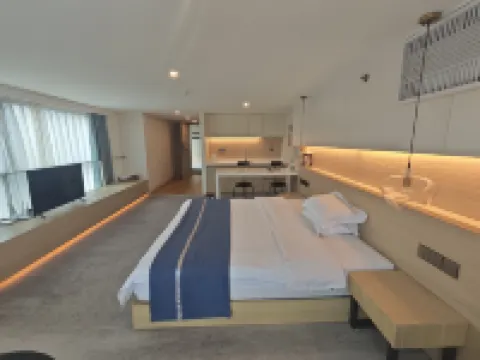 艾上輕居城市民宿（莫幹山海洋城店）