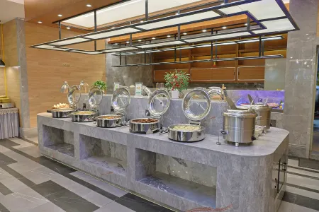 Vienna International Hotel (Yangjiang Donghuicheng) Отели рядом с достопримечательностью «Yangjiang Vocational and Technical College»