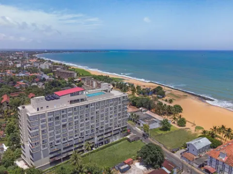Corundum Breeze Negombo Отели рядом со станцией Железнодорожная станция Negombo