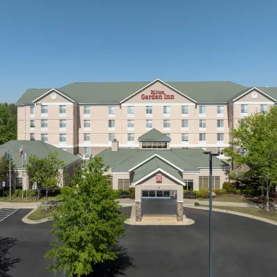 هيلتون جاردن إن رالي كابيتال بوليفارد آي 540 Hotels near تراينغل تاون سنتر
