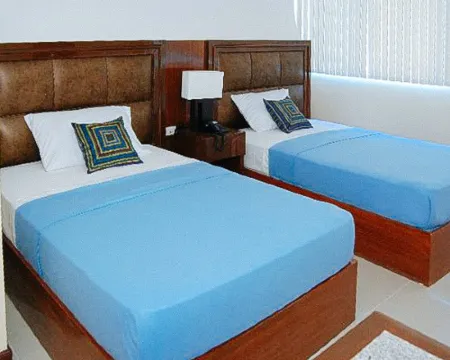 Sky Garden Hotel by RedDoorz Hotels in Capiz