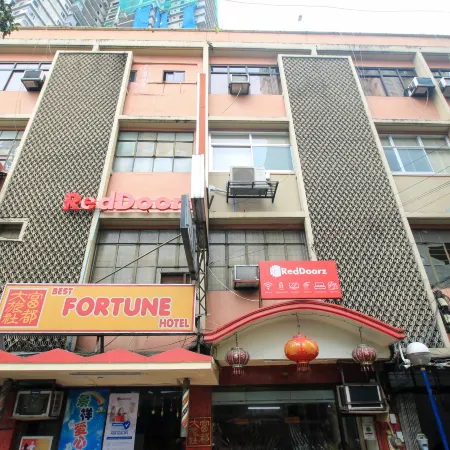 RedDoorz Plus @ Chinatown Binondo Отели рядом с достопримечательностью «Район Интрамурос»
