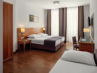 فندق غاليليو Hotels near براغ 02