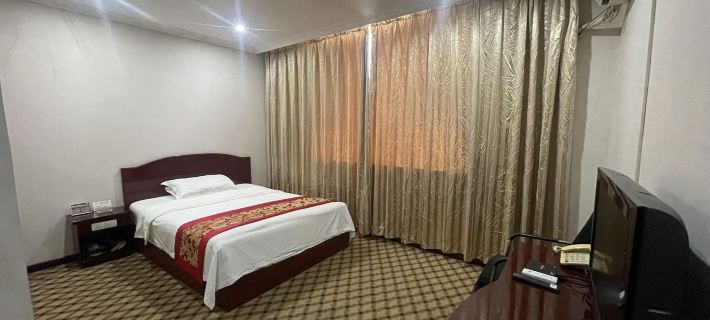 Xinnong Hotel Hotels in Maralbexi County