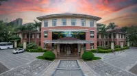 Xinhe Resort Hotels in Hekou