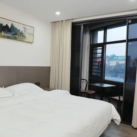 Genbu Hotel (Xuanwu Mountain)