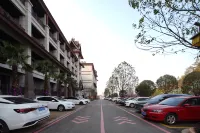 Jiangmao Mangu Hot Spring Resort Hotel - parking