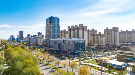 Rubik's Cube Hotel (Shihezi Railway Station) Отели рядом с достопримечательностью «Shihezi University - South District»