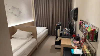 Jingxi E-Sports Hotel (Shenqiu Chang'an Middle Road)