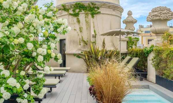 Casagrand Luxury Apartments Barcelona