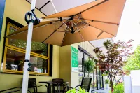 VecRay Hotel (Luoyang Wangcheng Park Subway Station Branch)