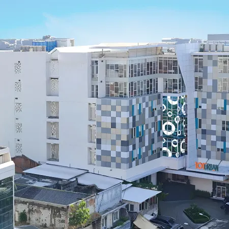 1O1 URBAN Jakarta Glodok - Kota Tua Отели рядом с достопримечательностью «Музей Маритайм»