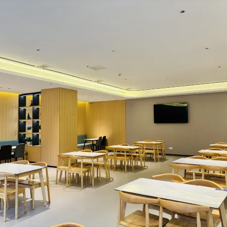Lavande Hotel (Yichang East Railway Station)