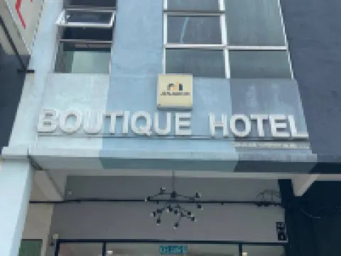 Jenjarom Boutique Hotel Hotel di Tanjung Dua Belas
