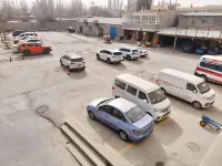 Yunting Business Hotel - parking