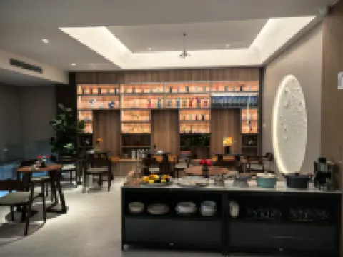Yunshangyue Starry Sky Audio-Visual Hotel (Ruoergai People's Government Branch)