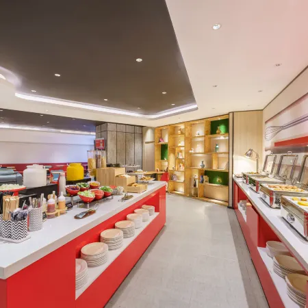 Ibis Hotel (Shenyang Middle Street Forbidden City)