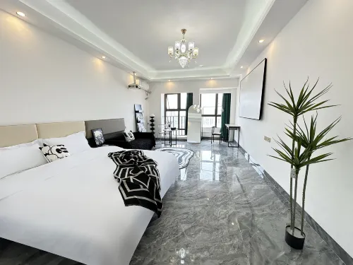 Yasige·YourLove Apartment (Yangjiang Gongqing Lake Park Jinshan Road) - spa