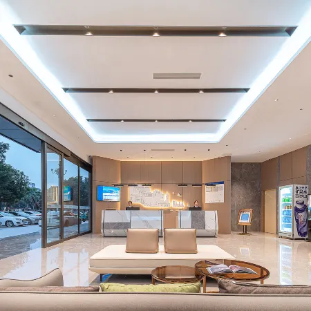 Yeste Hotel (Yizhou Hechi Shizheng Zhongxin Guangchang)