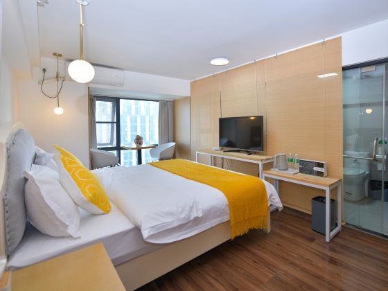 Rongzhu B&B (Chengdu East Station East Square Branch)