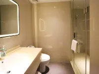 城市便捷飯店（鄂州葛店開發區創業大道店） - 2 星級
