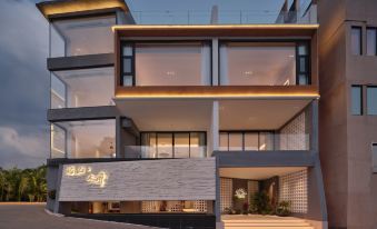 Dali Island star water gallery hotel