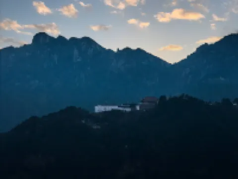 Beyond Emptiness · Pujì Homestay