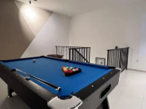 Senai 14pax The Joyous Home Pooltable Airport JPO