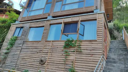 Rongjiang Panjingju Chinese Inn (Dali Dongzhai) Отели рядом с достопримечательностью «Dali Dongzhai»