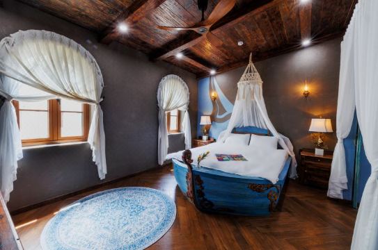 Little Sun Homestay - Free Buggy Tour Check-in Sunset Town Hotel Overview