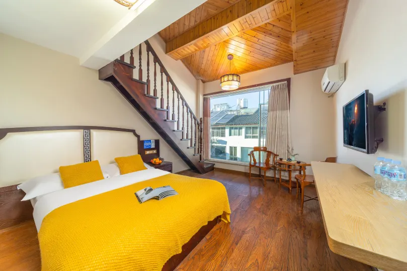 Rouran Yaju Inn
