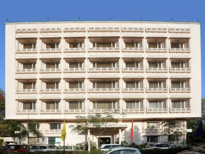 Vesta Maurya Palace Hotels near Albert Hall Museum