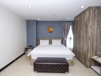 Glai Gan Place Hotel Hotels near Kru Tor