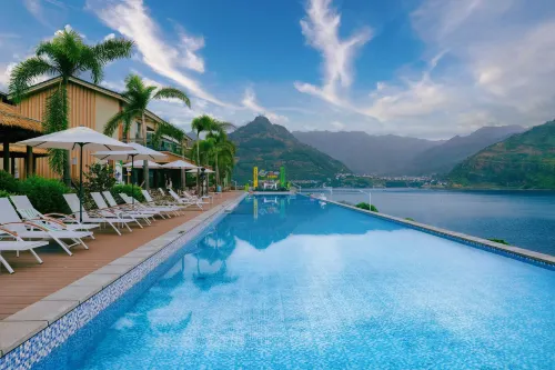 Half Moon Bay Holiday Hotel Hotels in Shuifu