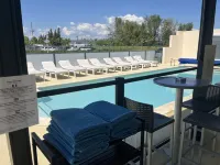Hotel Caiman - Pools