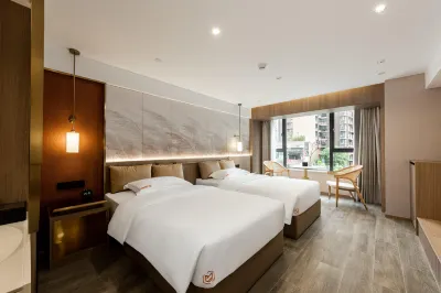 Le Shan MANPHU Cinema•ZenGardenCharmChoiceHotel Hotels near Chengdu University of Technology Engineering College