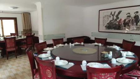 Songfeng Villa Отели в г. Нинчэн