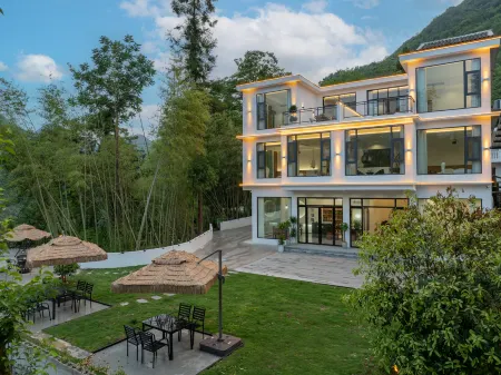 Xiyuan Xiaozhu Homestay (Enshi Grand Canyon) Отели рядом с достопримечательностью «Yizhuxiang Column»