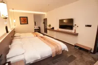 Xunchang Renjia Homestay (Kaifeng Wansui Mountain Dasong Wuxia City Song City Resort)