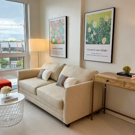 Vancouver Olympic Village 1BR Suite w/ Private Kitchen, Laundry & Parking