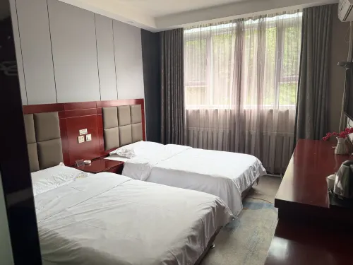 Wusu Ruihua Business Hotel Hotels in Wusu