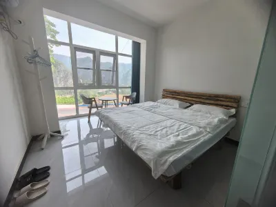 Mengjia Backyard Homestay