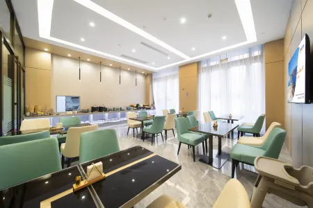 Yeste Hotel (Yizhou Yingbin Road Shizheng Zhongxin Square) Отели рядом с достопримечательностью «Hechi University»