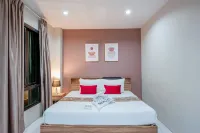 The Living Samut Prakan Hotels in Bang Bo