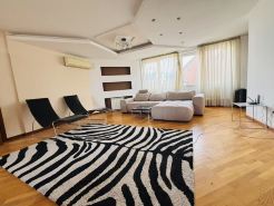 Rujia Apartment