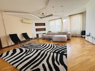 Rujia Apartment Hotel in zona St. Nicholas Cathedral