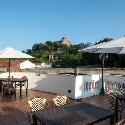 Gulangyu Nanyang Yusheng mei Villa (Sunlight Rock Store) โรงแรมใกล้ภูเขาริกวง