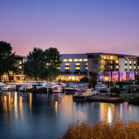 NYX Hotel Berlin Köpenick by Leonardo Hotels Отели рядом с достопримечательностью «Шоневайде»