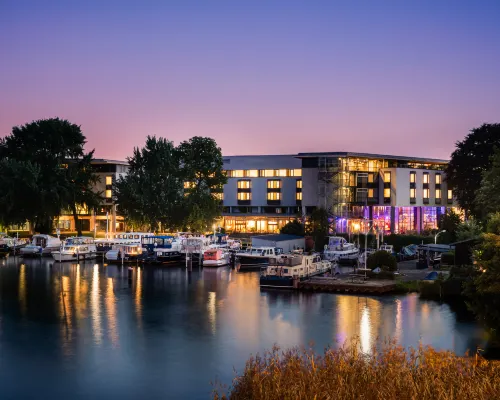 NYX Hotel Berlin Köpenick by Leonardo Hotels Các khách sạn gần Sân vận động Alte Foersterei